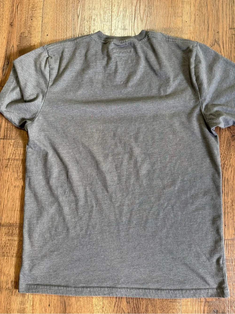 LEVI’S Housemark Men's Gray/Red Logo Graphic Crew Neck Short Sleeve T-Shirt M